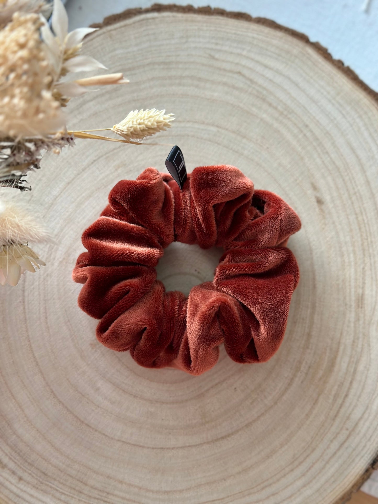 COZY SAMT SCRUNCHIES