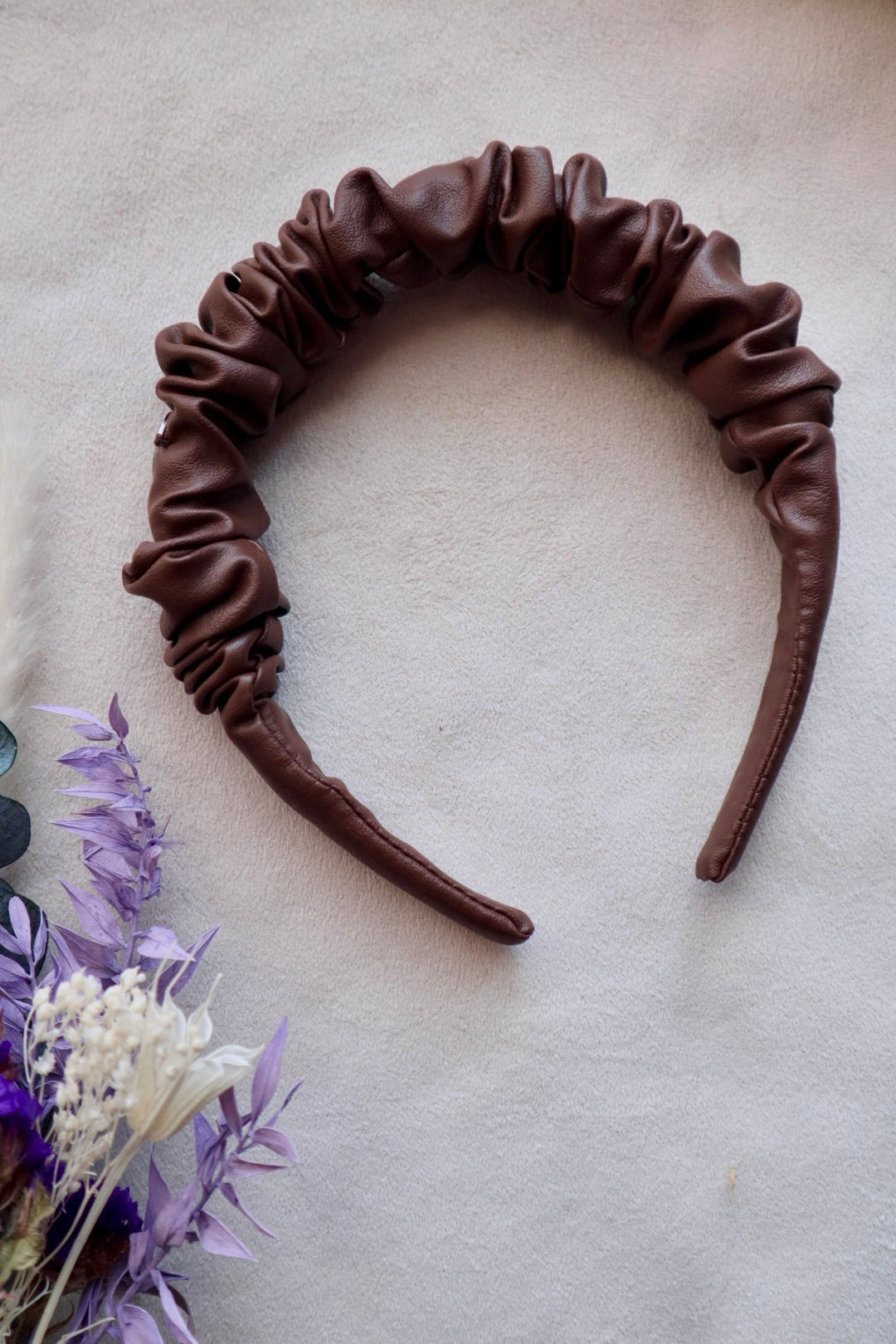 RAFFUNG HAARREIFEN LEDER