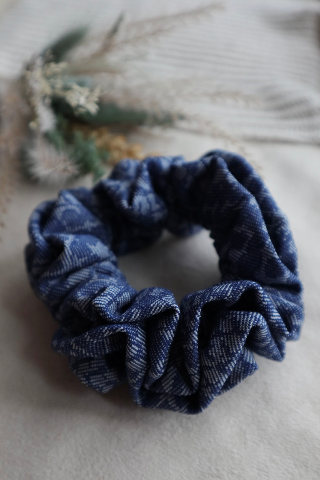 MOTIV SCRUNCHIES